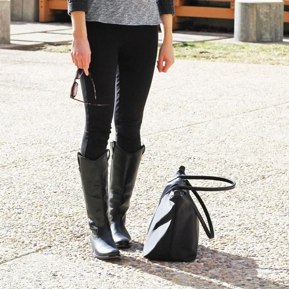 Frye black leather Melissa Button tall boot size 6.5 - Picture 12 of 13